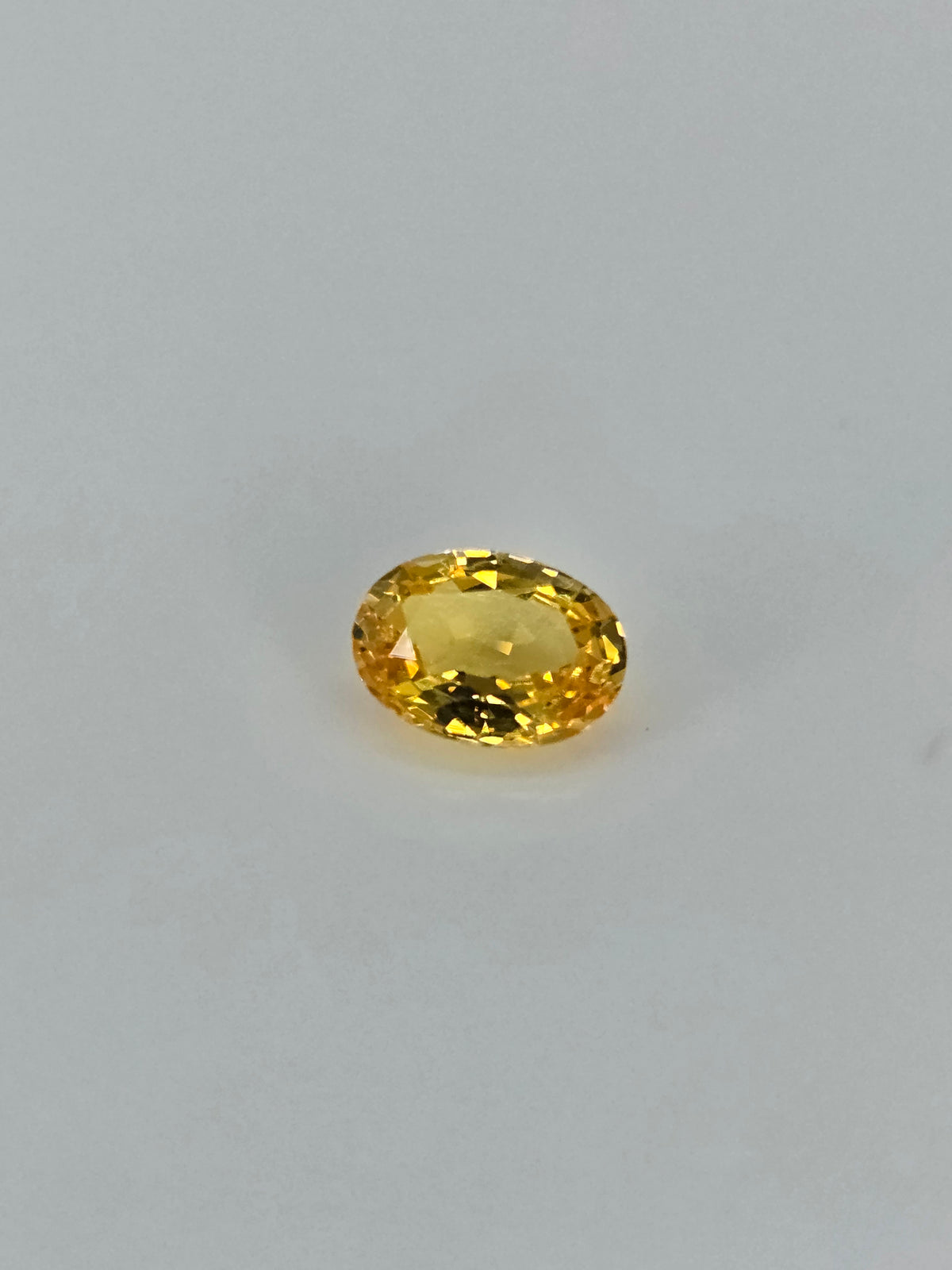Saphir jaune – 0,88 ct