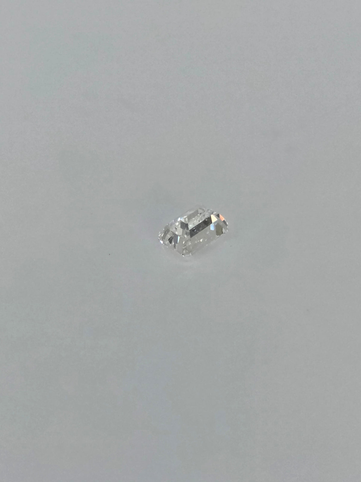Diamant naturel GIA – 0,44 ct – F / IF