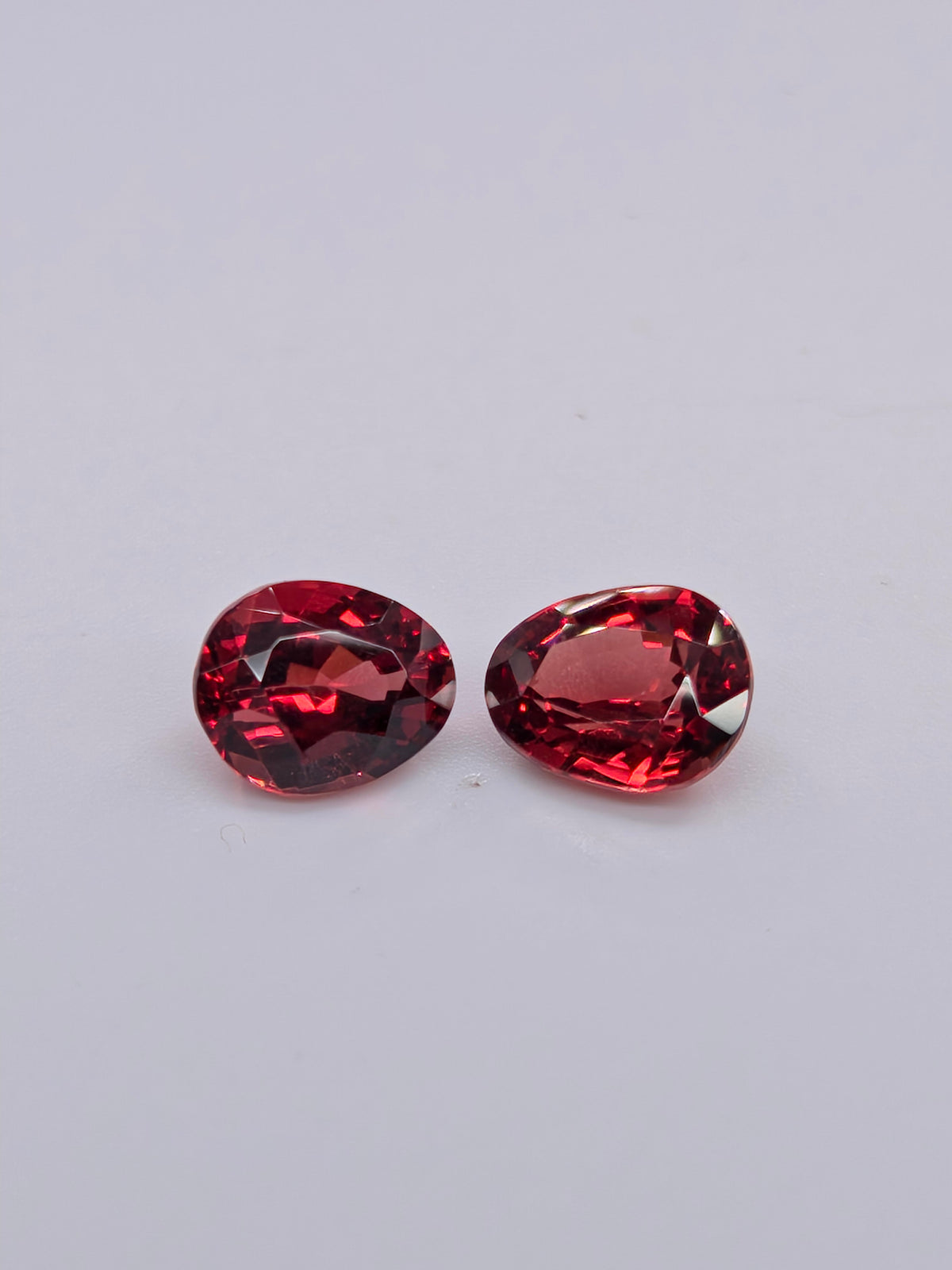 Appairage de grenats Malaya rouges de Tanzanie — 3,42 ct