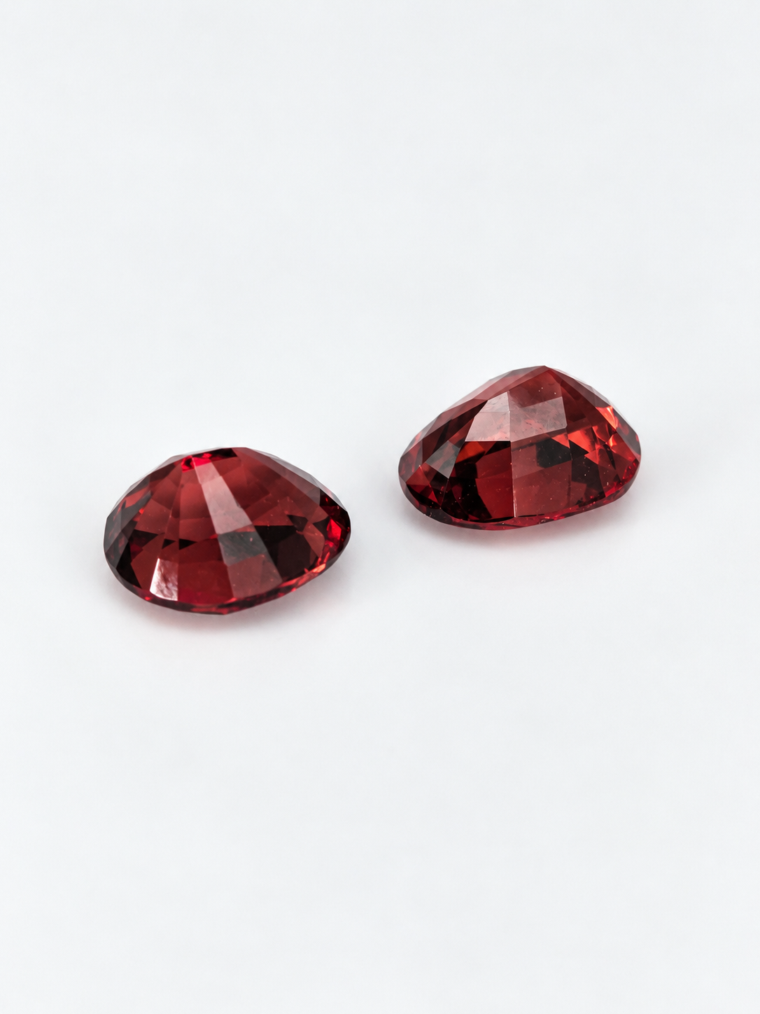 Appairage de grenats Malaya rouges de Tanzanie — 3,42 ct