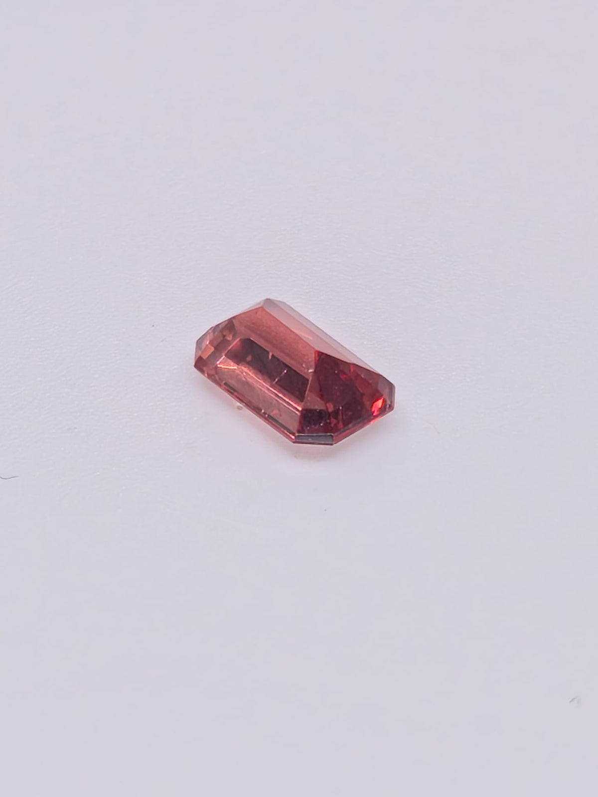 Grenat Malaya naturel – 0,94 ct – Taille octogonale