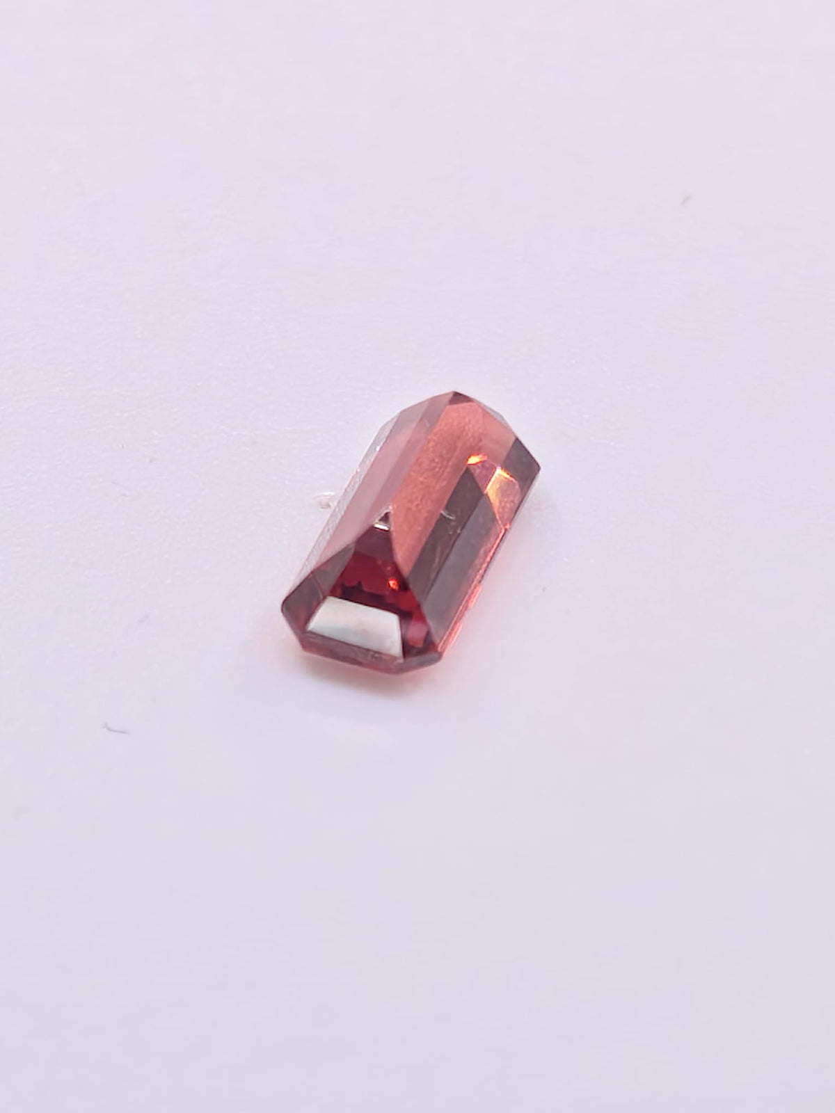 Grenat Malaya naturel – 1,18 ct – Taille octogonale allongée