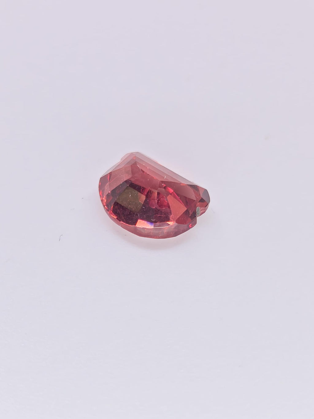 Grenat Malaya naturel – Tête d’ourson – 1,96 ct