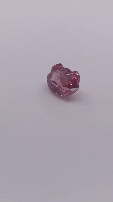 Grenat Lindi Lotus Malaya – Tête de chat – 1,34 ct