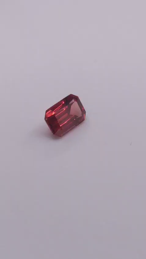 Grenat Malaya naturel – 0,94 ct – Taille octogonale
